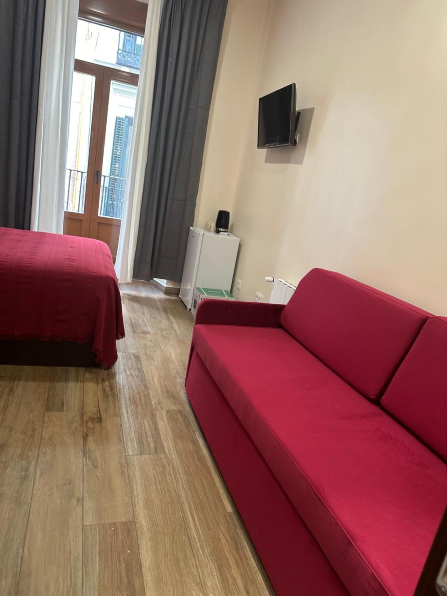 Hostal “ Infantas” Madrid Bagian luar foto