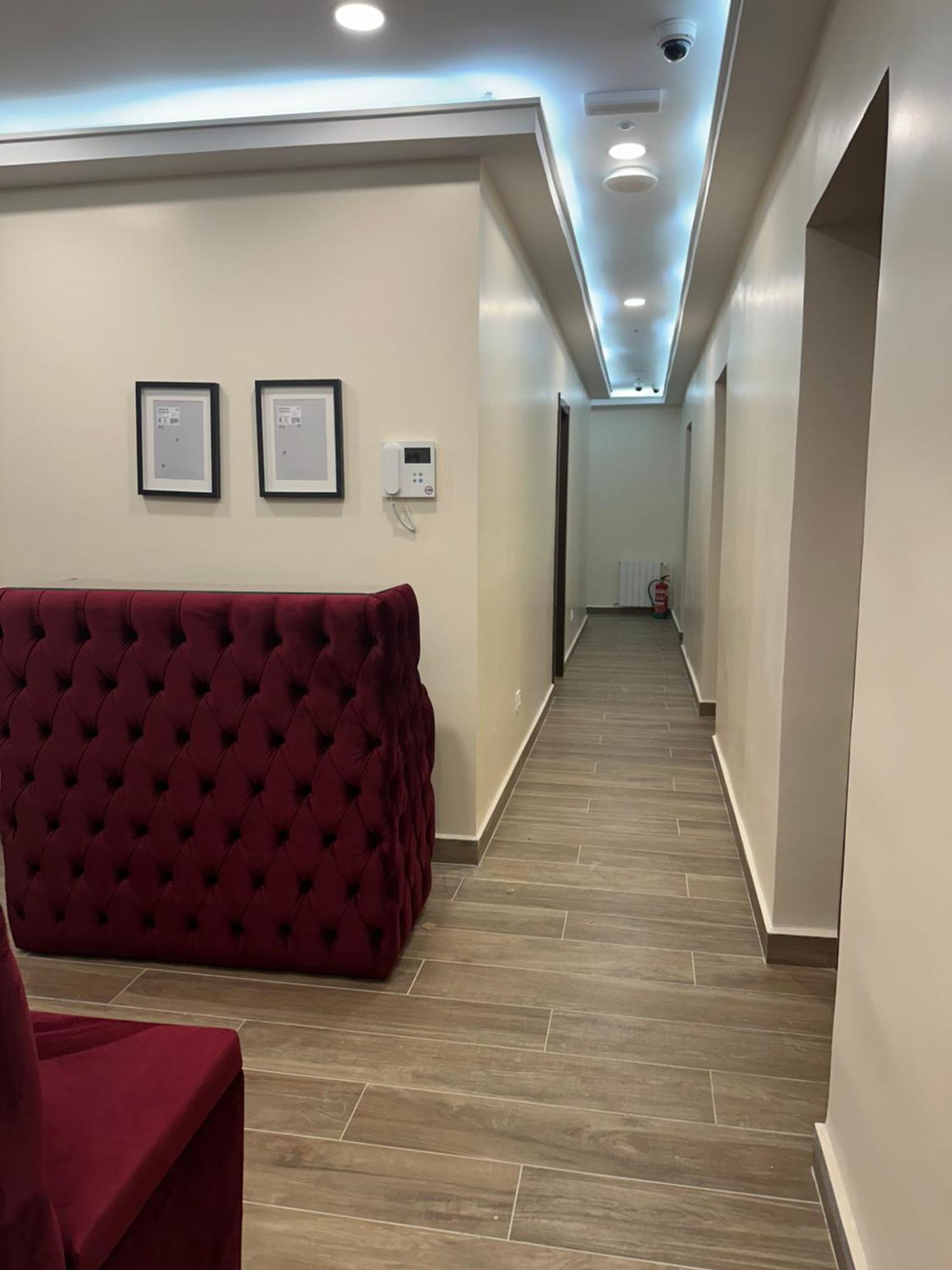 Hostal “ Infantas” Madrid Bagian luar foto
